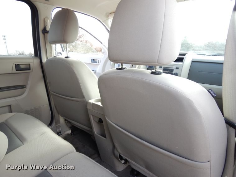 image for item DE4296 2008 Ford Escape Hybrid SUV