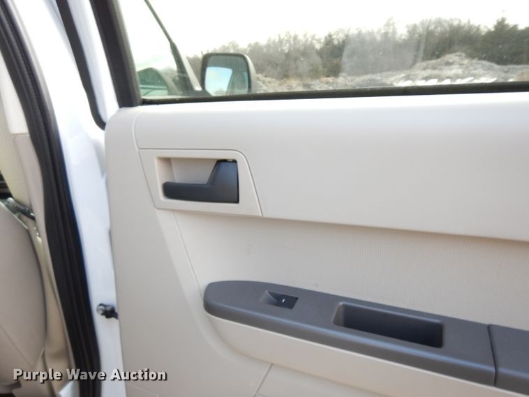 image for item DE4296 2008 Ford Escape Hybrid SUV