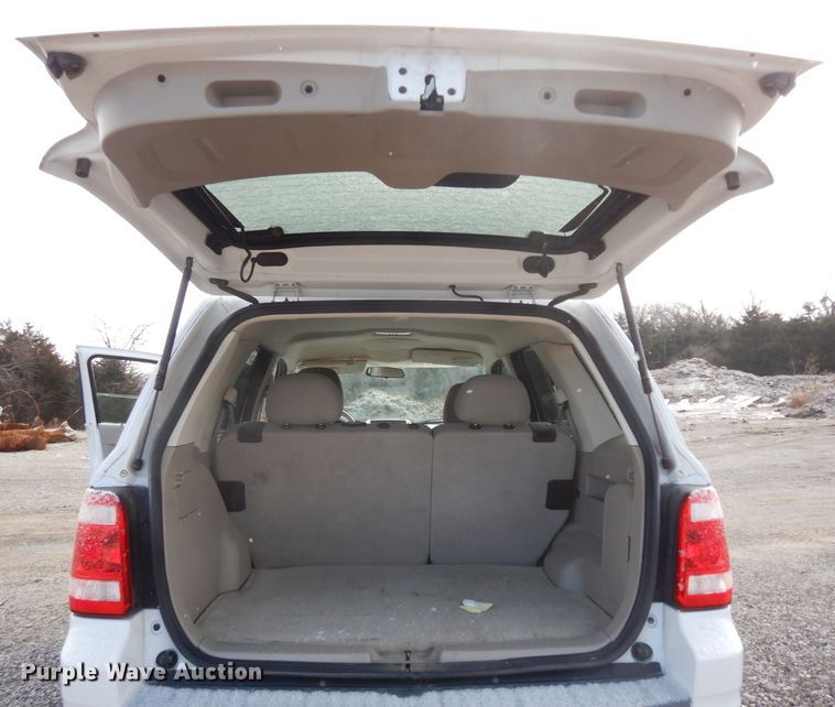 image for item DE4296 2008 Ford Escape Hybrid SUV