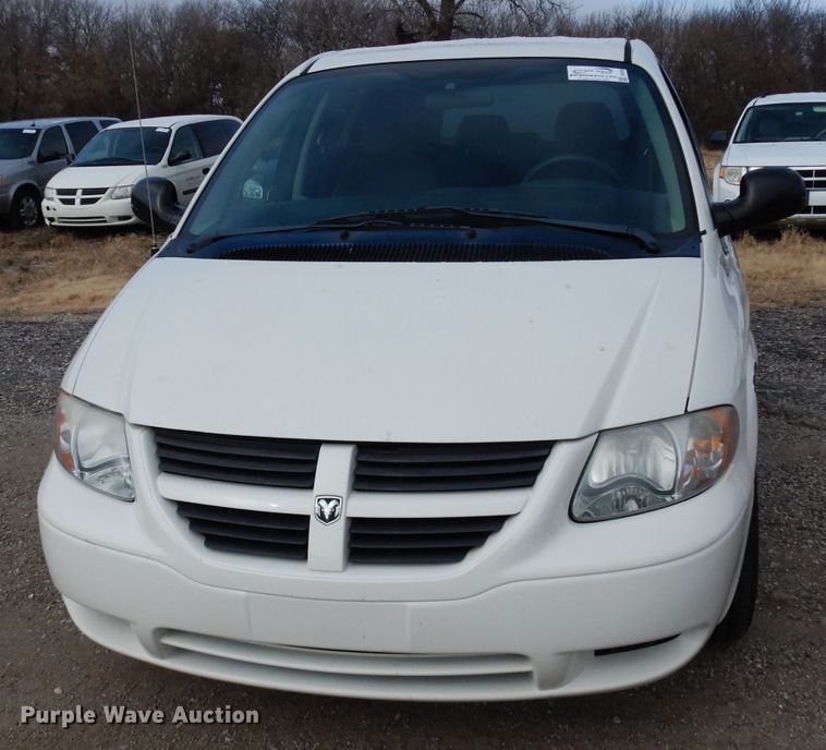 image for item DE4298 2005 Dodge Grand Caravan van