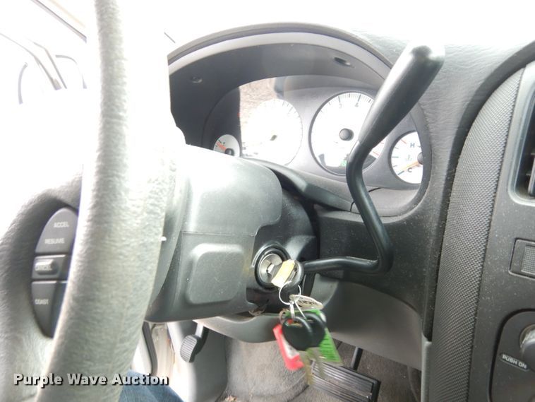 image for item DE4298 2005 Dodge Grand Caravan van