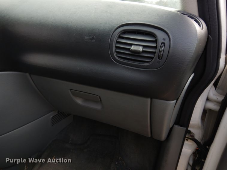 image for item DE4298 2005 Dodge Grand Caravan van