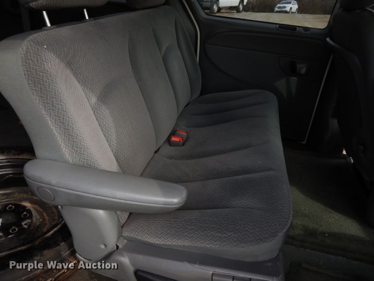 image for item DE4298 2005 Dodge Grand Caravan van