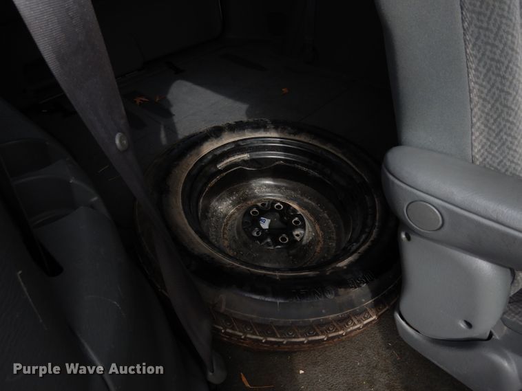 image for item DE4298 2005 Dodge Grand Caravan van