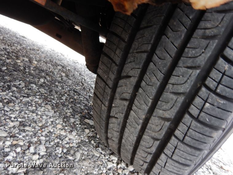 image for item DE4298 2005 Dodge Grand Caravan van