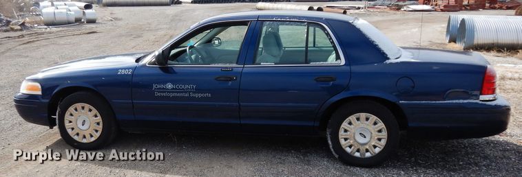 image for item DE4299 2005 Ford Crown Victoria