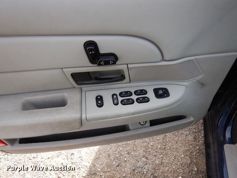 image for item DE4299 2005 Ford Crown Victoria