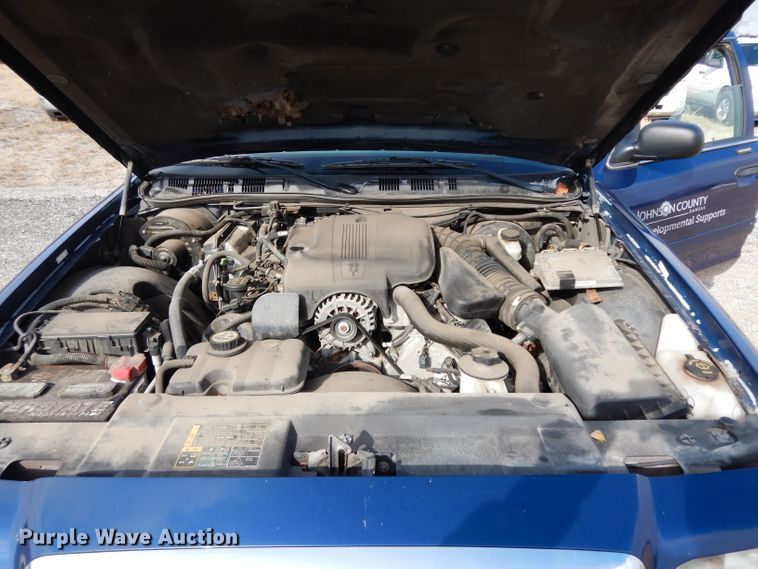 image for item DE4299 2005 Ford Crown Victoria