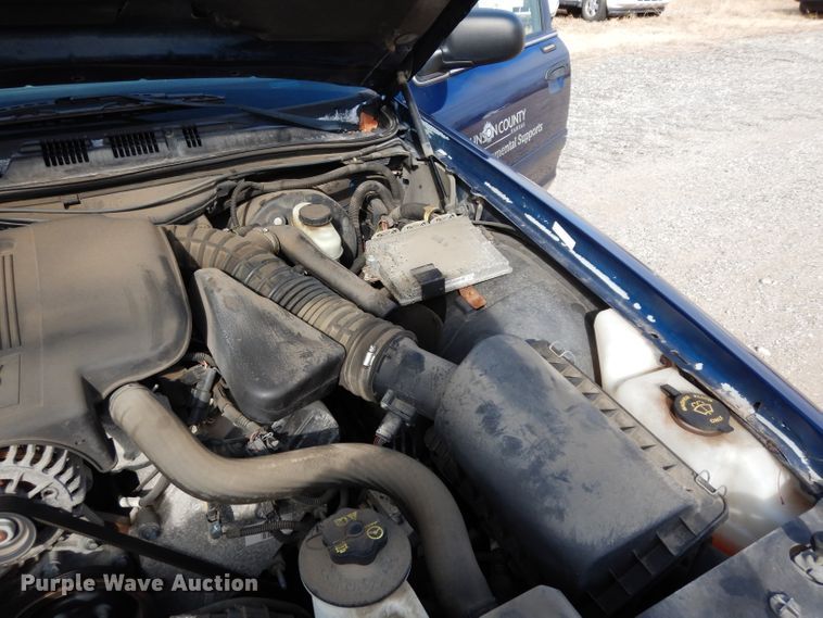 image for item DE4299 2005 Ford Crown Victoria