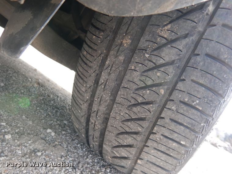 image for item DE4299 2005 Ford Crown Victoria