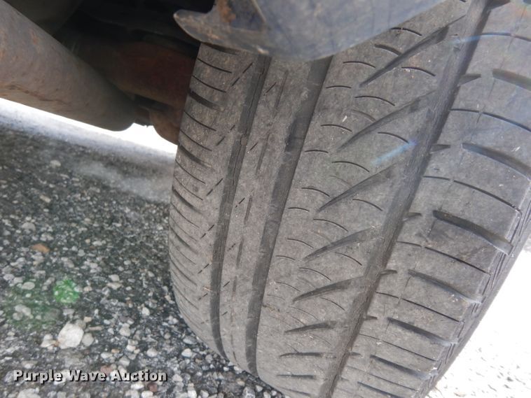 image for item DE4299 2005 Ford Crown Victoria