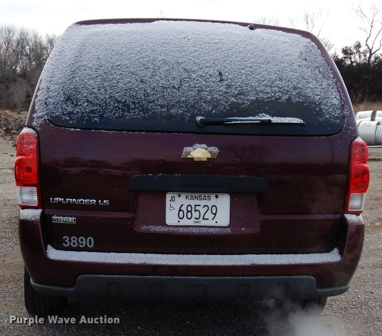 image for item DE4300 2007 Chevrolet Uplander LS van