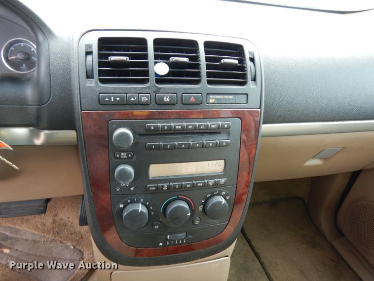 image for item DE4300 2007 Chevrolet Uplander LS van