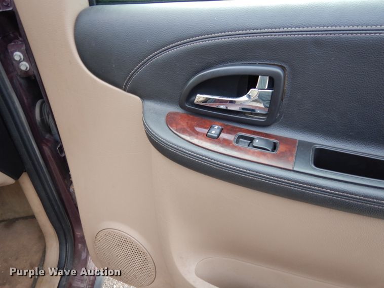 image for item DE4300 2007 Chevrolet Uplander LS van