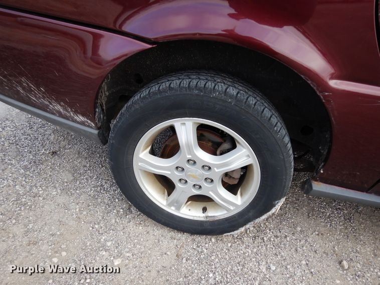 image for item DE4300 2007 Chevrolet Uplander LS van