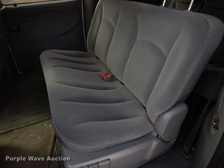 image for item DE4301 2005 Dodge Grand Caravan van