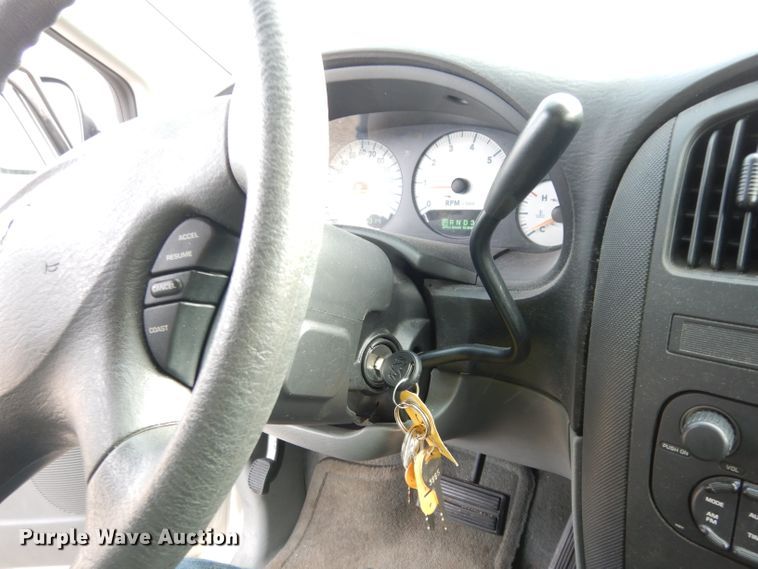 image for item DE4301 2005 Dodge Grand Caravan van