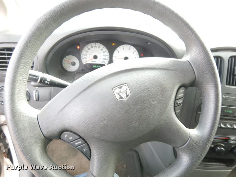 image for item DE4301 2005 Dodge Grand Caravan van