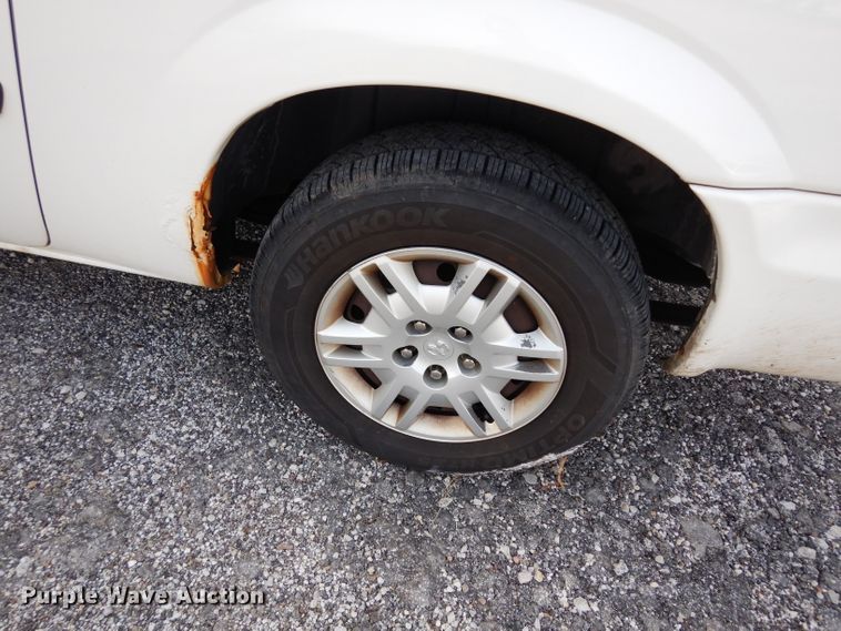 image for item DE4301 2005 Dodge Grand Caravan van
