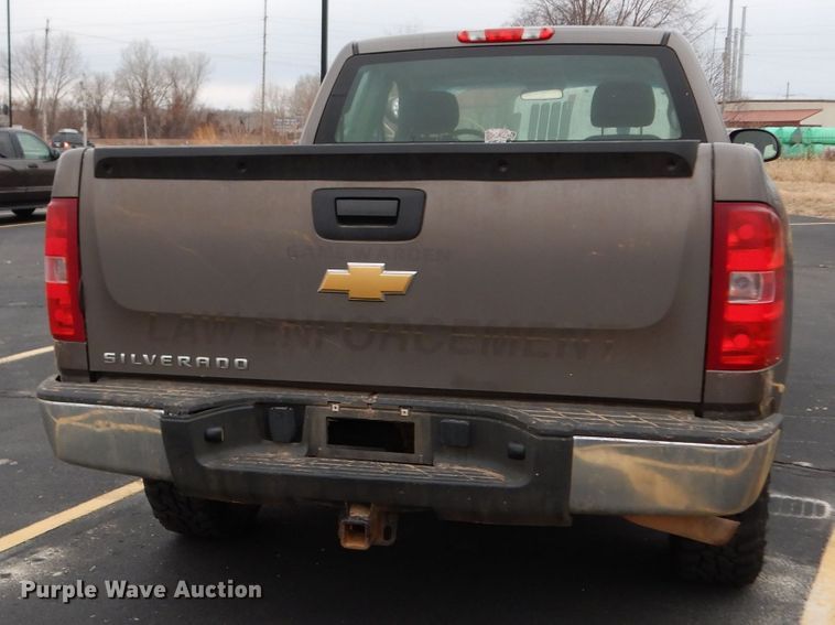 image for item DE4311 2013 Chevrolet Silverado 1500 Ext. Cab pickup truck