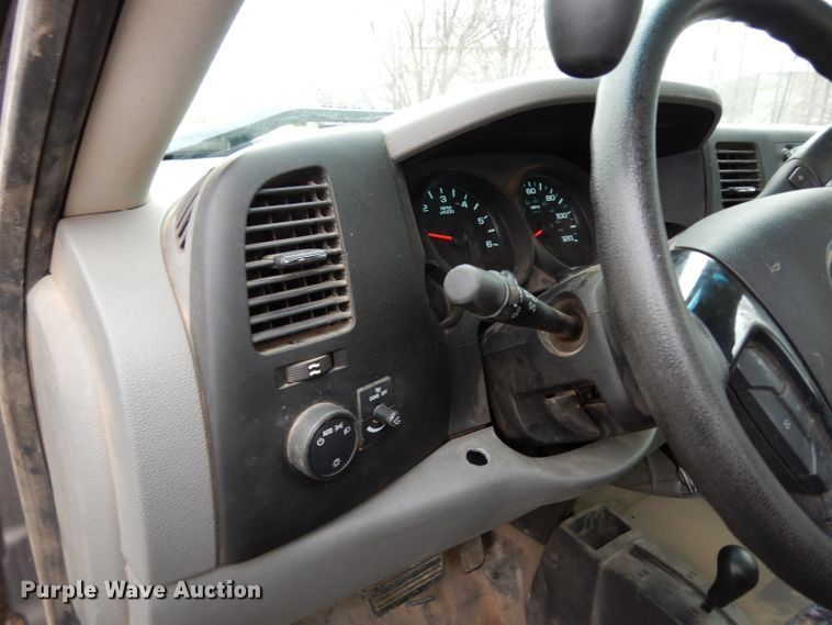 image for item DE4311 2013 Chevrolet Silverado 1500 Ext. Cab pickup truck