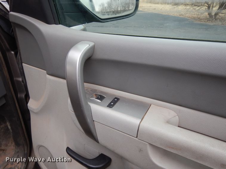 image for item DE4311 2013 Chevrolet Silverado 1500 Ext. Cab pickup truck