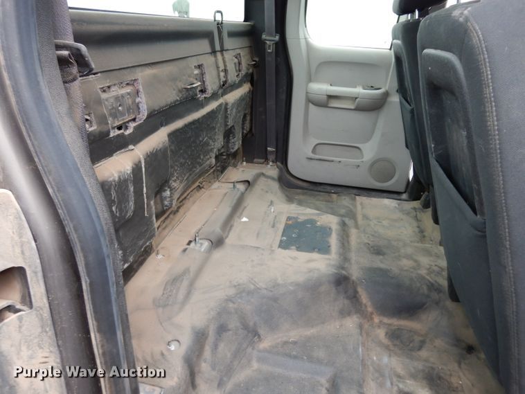 image for item DE4311 2013 Chevrolet Silverado 1500 Ext. Cab pickup truck