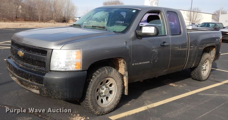 image for item DE4313 2008 Chevrolet Silverado 1500 Ext. Cab pickup truck