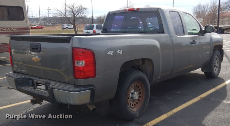 image for item DE4313 2008 Chevrolet Silverado 1500 Ext. Cab pickup truck