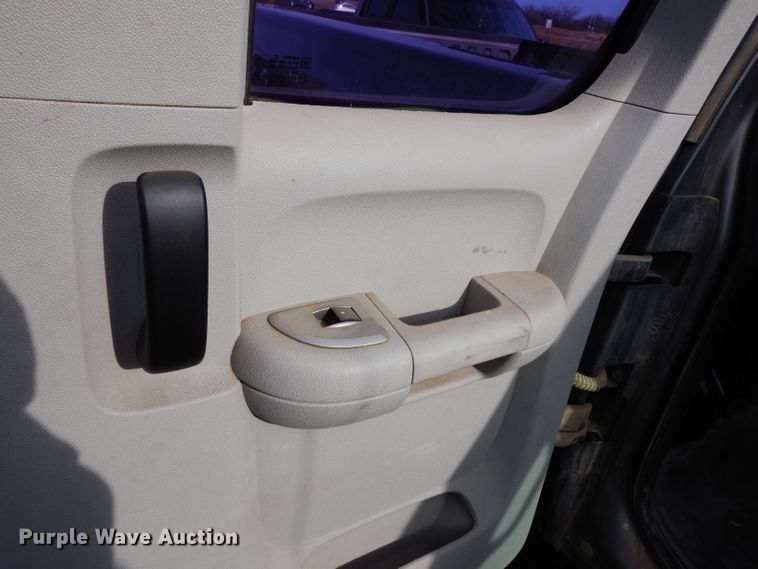 image for item DE4313 2008 Chevrolet Silverado 1500 Ext. Cab pickup truck