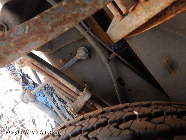 image for item DE4316 2012 Ford Econoline E450 Super Duty shuttle bus