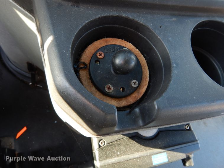 image for item DE4316 2012 Ford Econoline E450 Super Duty shuttle bus