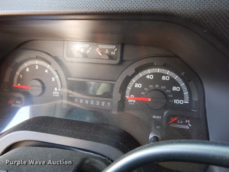 image for item DE4316 2012 Ford Econoline E450 Super Duty shuttle bus