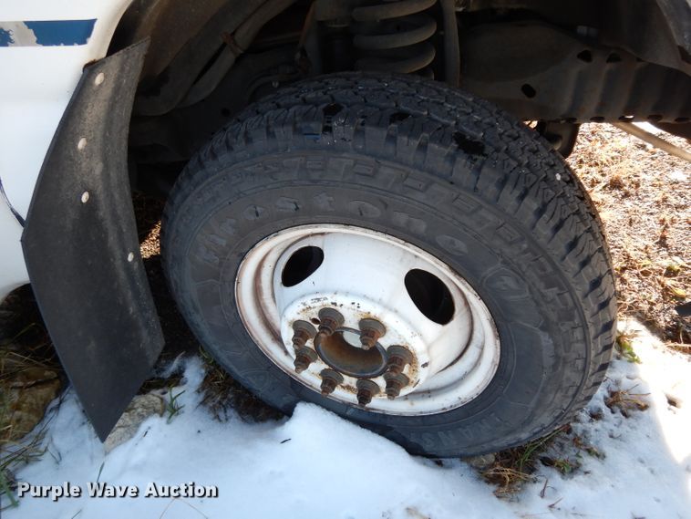 image for item DE4316 2012 Ford Econoline E450 Super Duty shuttle bus