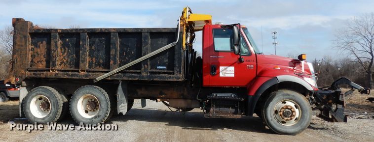 image for item DE4332 2007 International 7400 dump truck