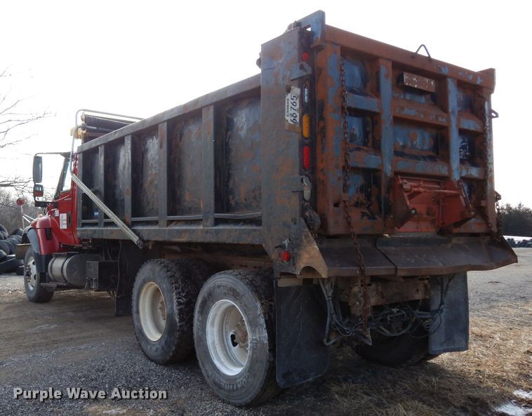 image for item DE4332 2007 International 7400 dump truck