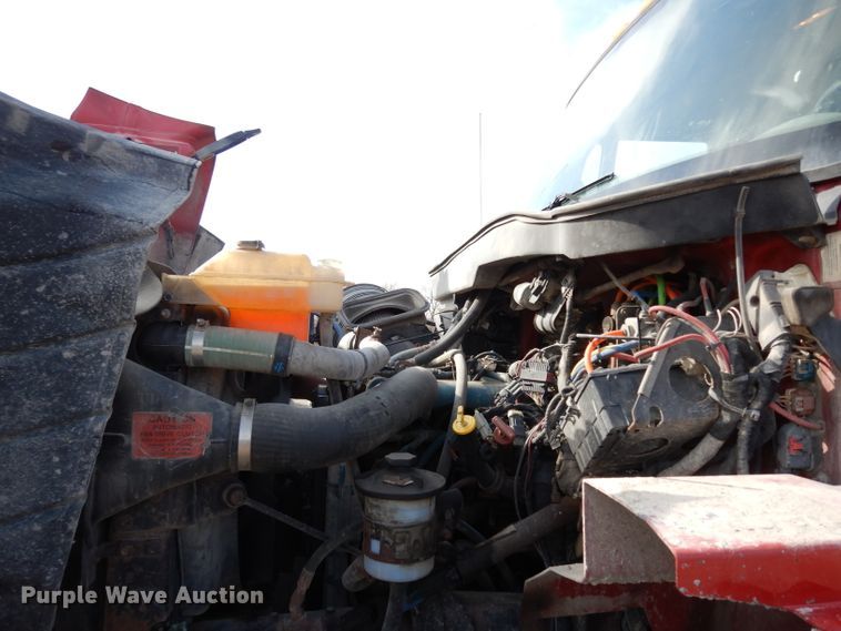 image for item DE4332 2007 International 7400 dump truck