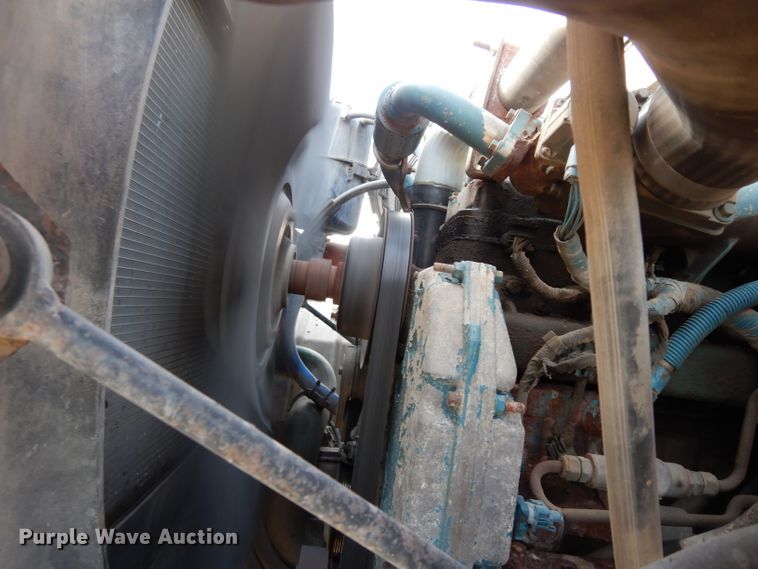 image for item DE4332 2007 International 7400 dump truck