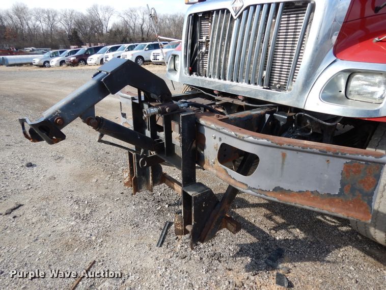 image for item DE4332 2007 International 7400 dump truck