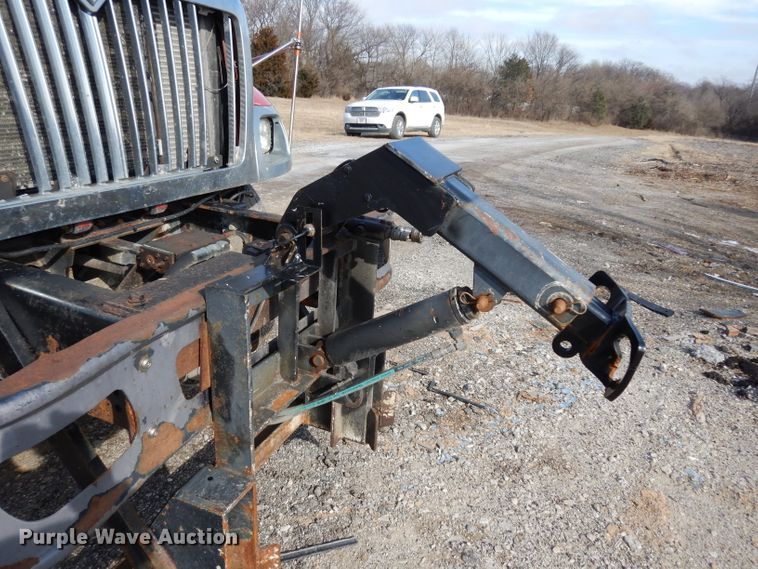 image for item DE4332 2007 International 7400 dump truck