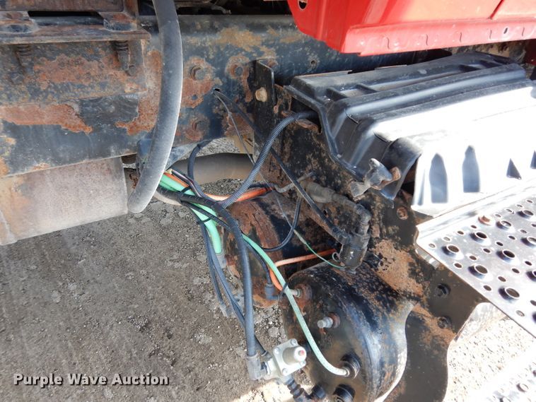 image for item DE4332 2007 International 7400 dump truck