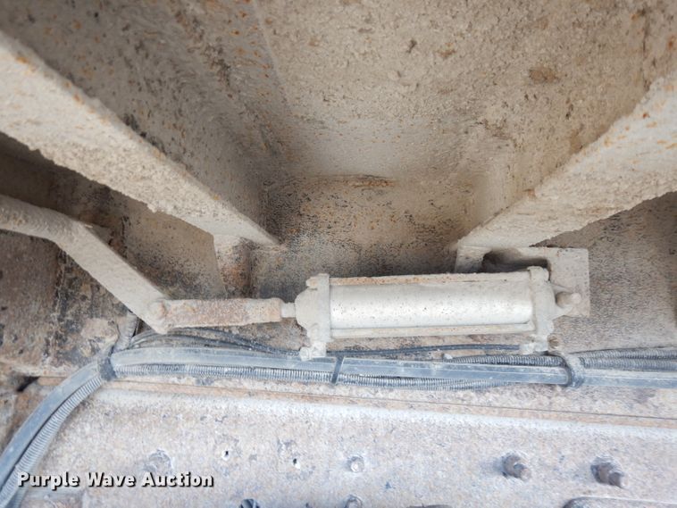 image for item DE4332 2007 International 7400 dump truck