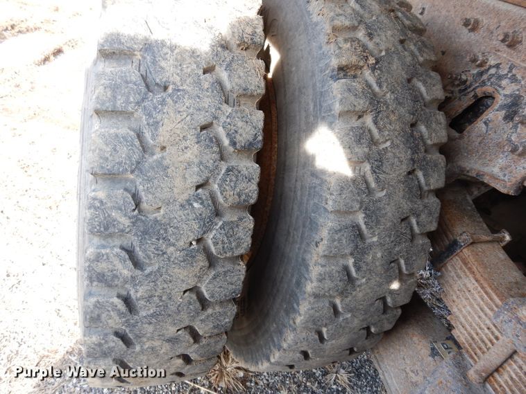 image for item DE4332 2007 International 7400 dump truck