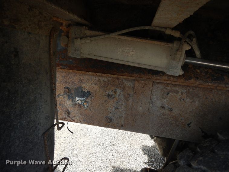 image for item DE4332 2007 International 7400 dump truck