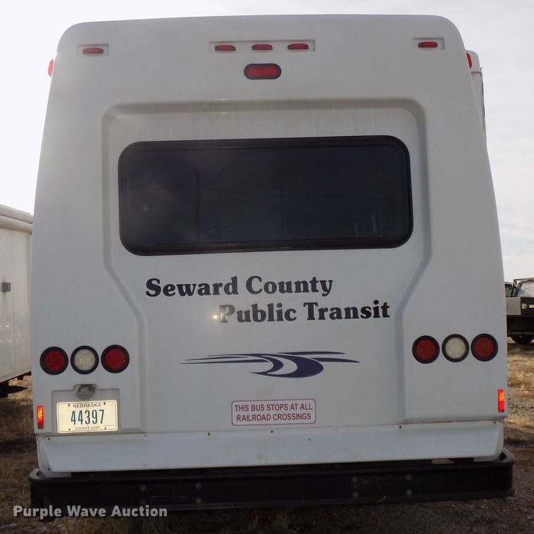 image for item DG2496 2013 Ford Econoline E450 Super Duty shuttle bus