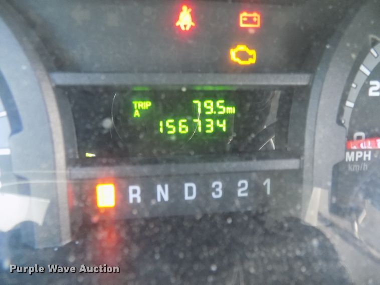 image for item DG2496 2013 Ford Econoline E450 Super Duty shuttle bus