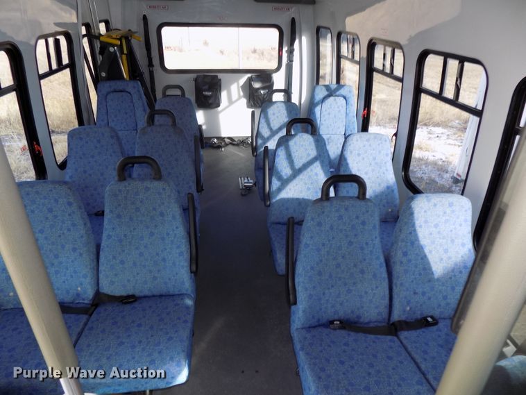 image for item DG2496 2013 Ford Econoline E450 Super Duty shuttle bus