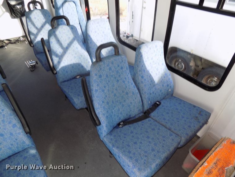 image for item DG2496 2013 Ford Econoline E450 Super Duty shuttle bus