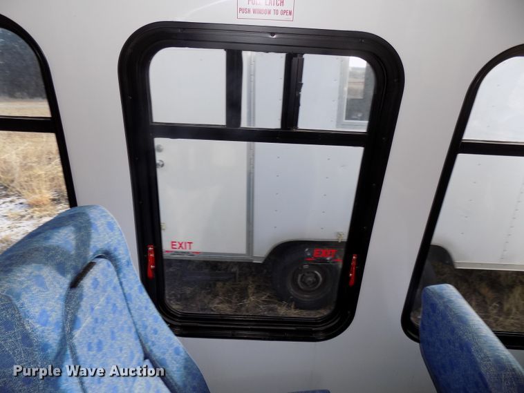 image for item DG2496 2013 Ford Econoline E450 Super Duty shuttle bus