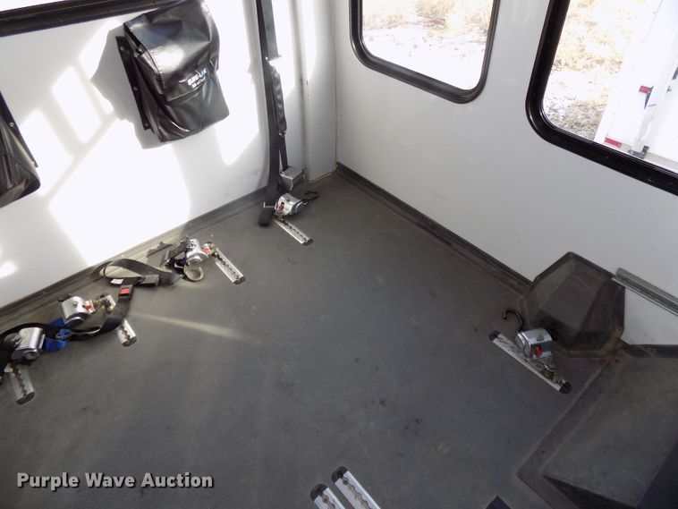 image for item DG2496 2013 Ford Econoline E450 Super Duty shuttle bus